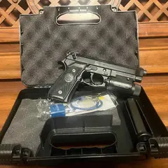 Beretta M9A1 9mm w/ Insight M3 Light & Original Case - photo 2