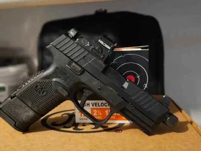 FN 509C Tactical w/ Holosun, 4 Mags & Apex Trigger — WTT - photo 2