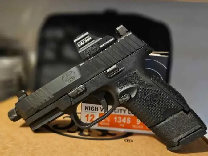 FN 509C Tactical w/ Holosun, 4 Mags & Apex Trigger — WTT - photo 3