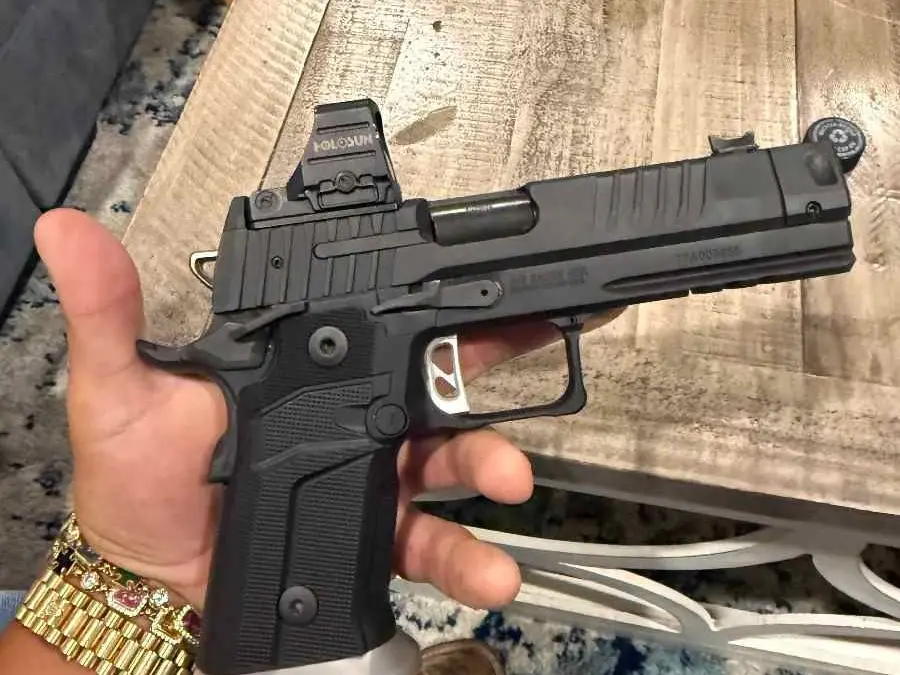SIG 211 GTO in Great Condition — Trades Considered - photo 2
