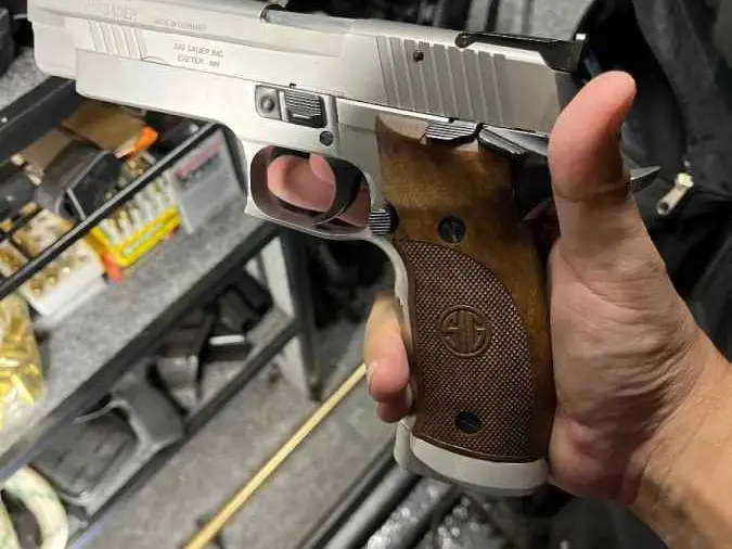 SIG Sauer P226 X-Five Competition Mastershop Gen 1 — WTS/WTT - photo 4