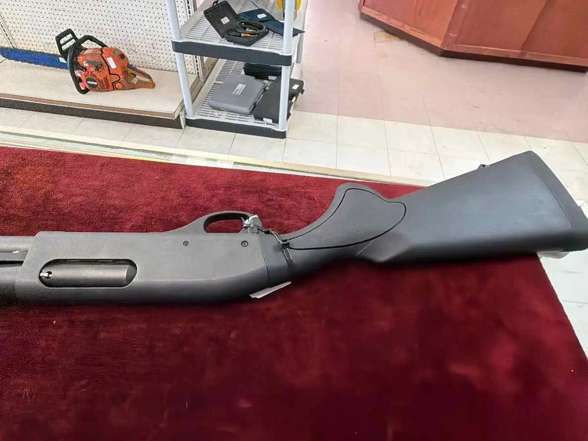 Remington 870 12 Gauge Pump Shotgun — Great Condition - photo 2