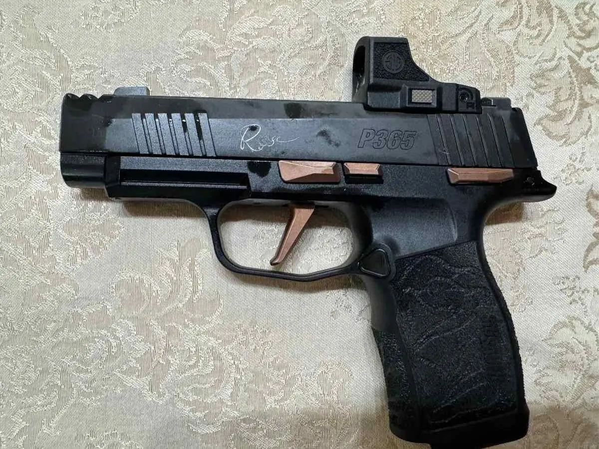 SIG Sauer P365-XL COMP ROSE w/ Romeo-RS Optic & 2 Holsters