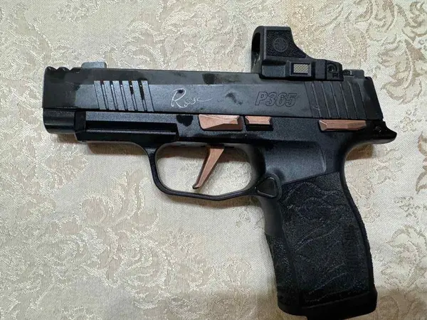 SIG Sauer P365-XL COMP ROSE w/ Romeo-RS Optic & 2 Holsters